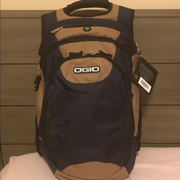 Ogio politan backpack Clearance
